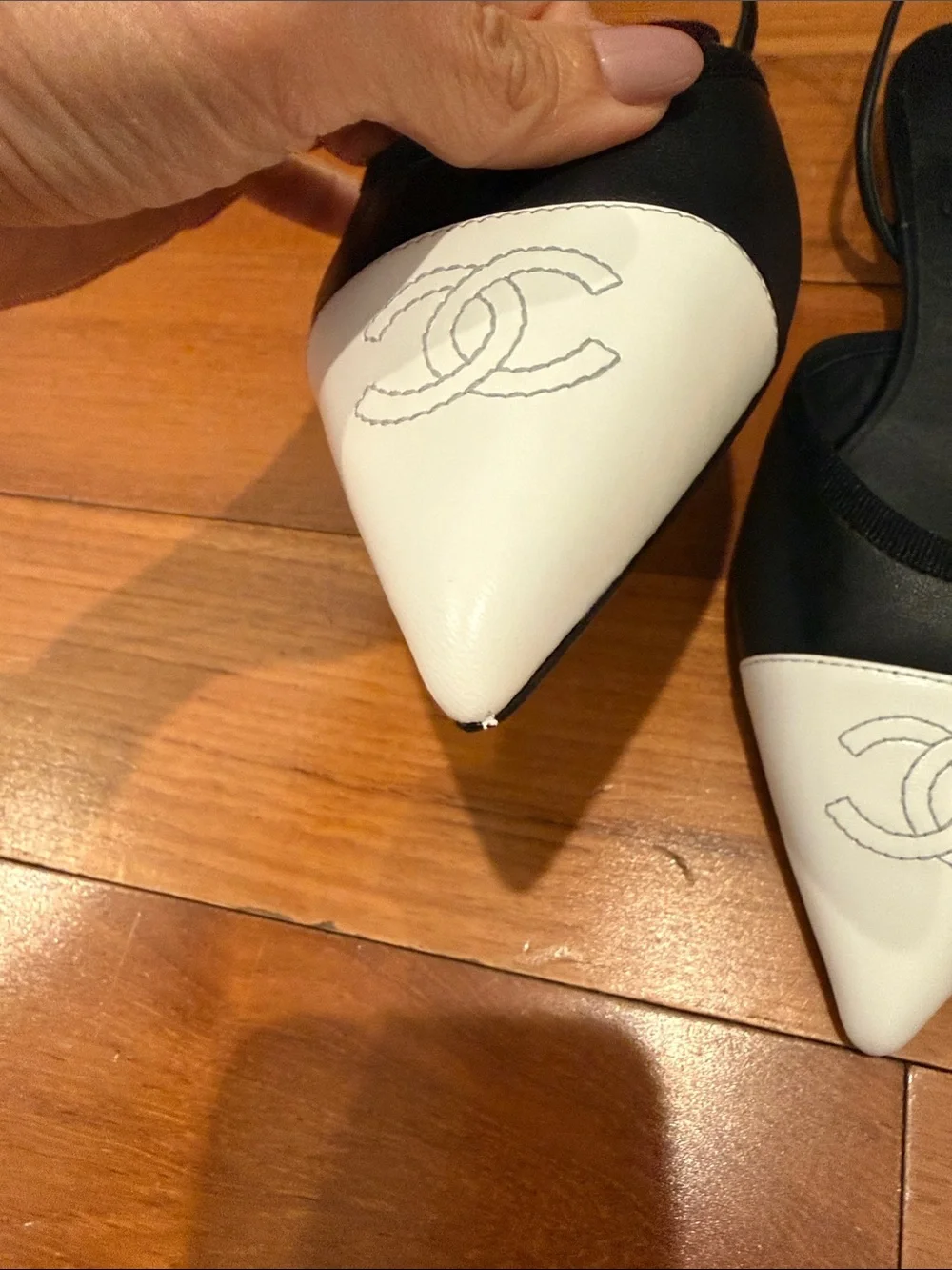 CHANEL Black & White two-tone   Pointed Toe Slingback Flats